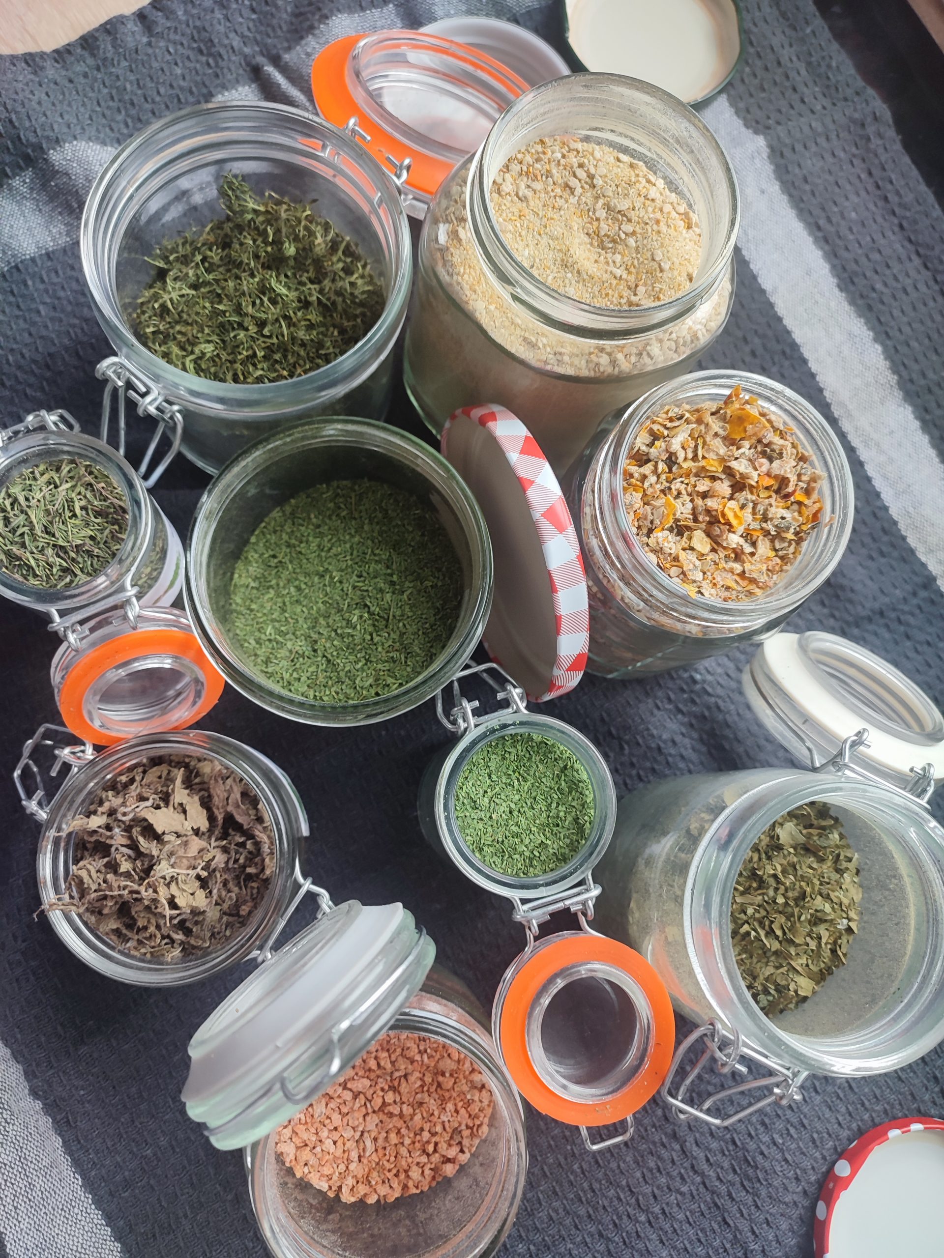 My Additive-Free Homemade Seasoning Mix (Made from Summer Memories)